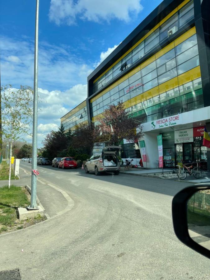 Bucharest Airport Henri Coanda & Therme-Self Check-In Otopeni Eksteriør billede